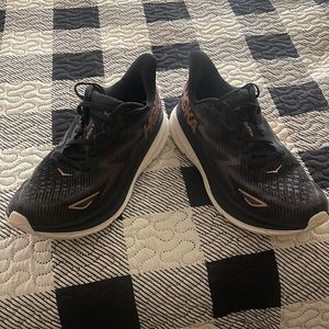 Like new HOKA Women's Clifton 9 Running Shoes